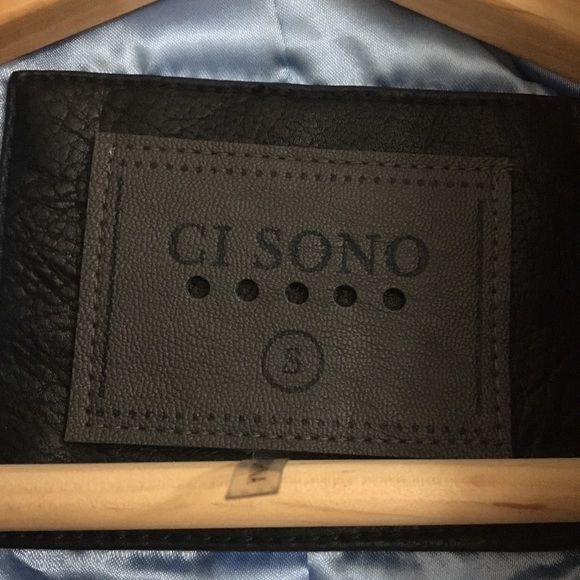 ModCloth faux leather moto jacket, size S. - Picture 7 of 11